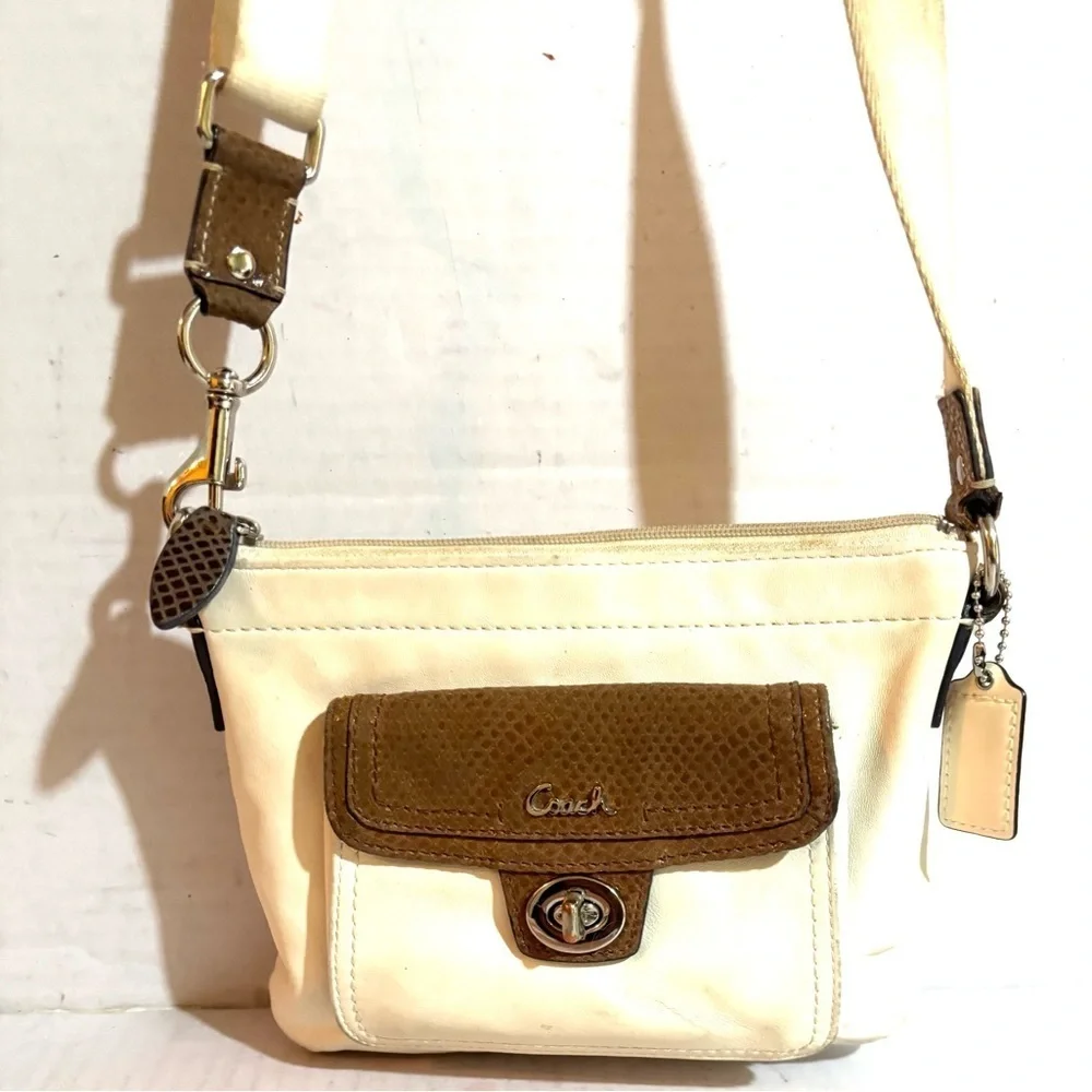 Coach vintage leather crossbody handbag - Picture 6 of 9